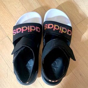 Adidas sports sandal very comfortable and lightweight
